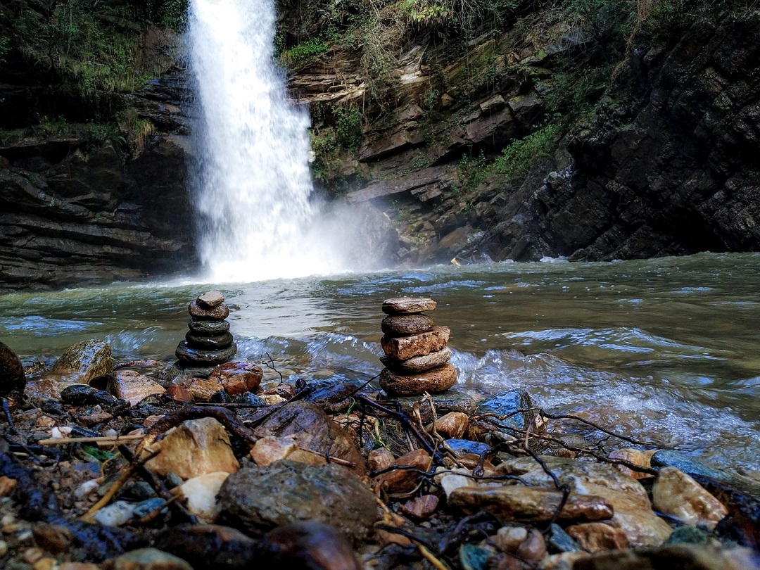 Bhalu Gaad Waterfalls: Nature's Serenade